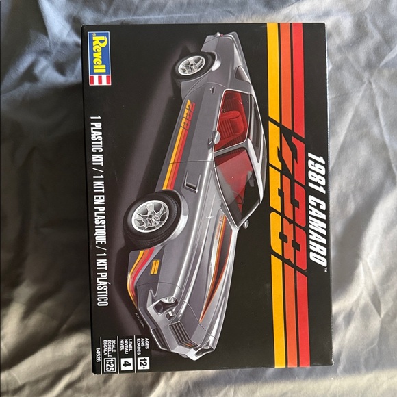 Other - Revell 1981 Camaro Z28 Model Kit